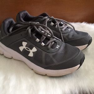 ✨ Kids’ Under Armor Tennis Shoes ✨
